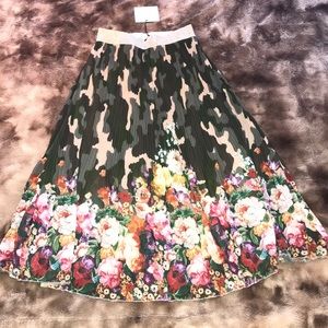 Italian Made Camouflage Floral Skirt